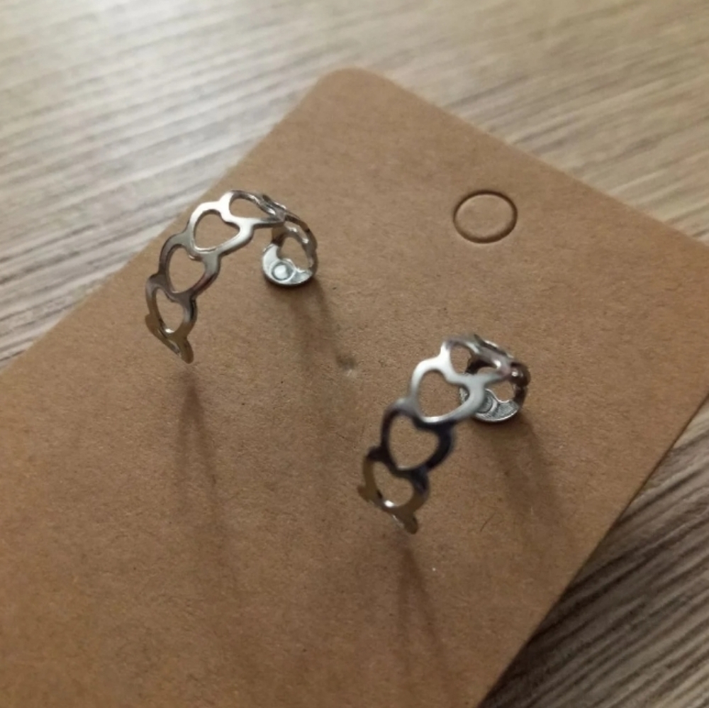 Hand crafted New silver filigree heart hoop statement Earrings